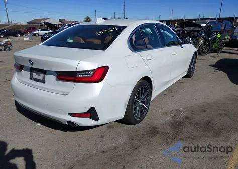 2021 BMW 330I xDrive z USA, uszkodzony, nr VIN 3MW5R7J05M8C21086